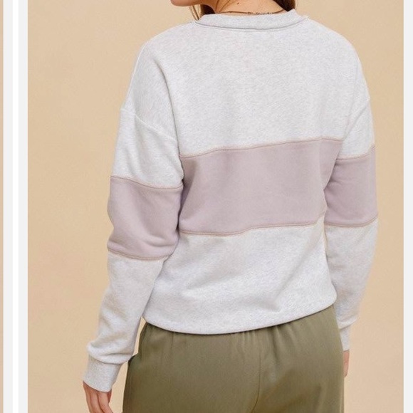 🆕Hem & Thread Color Block Henley Sweatshirt Top Light Gray/Violet Color S,M & L - Picture 3 of 8